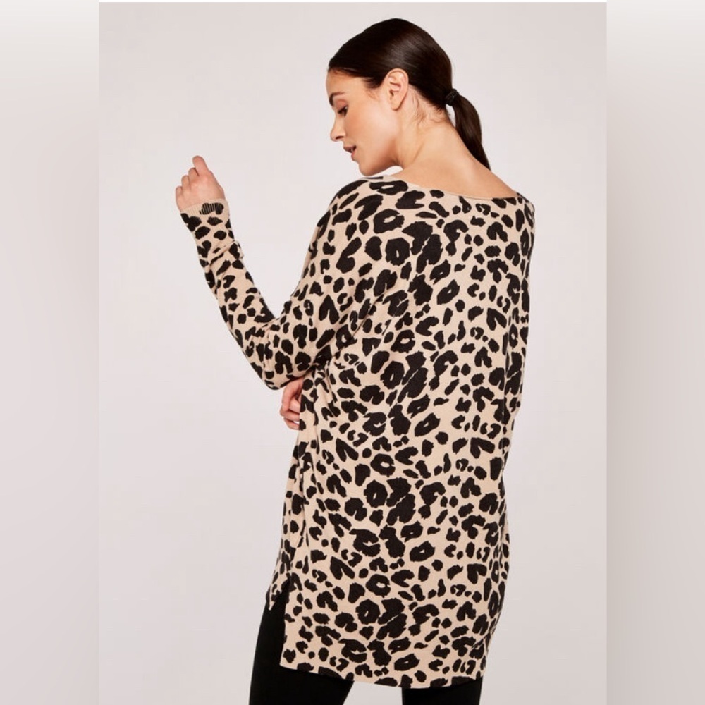 Apricot Leopard Print Soft Jumper sz 8 EUC